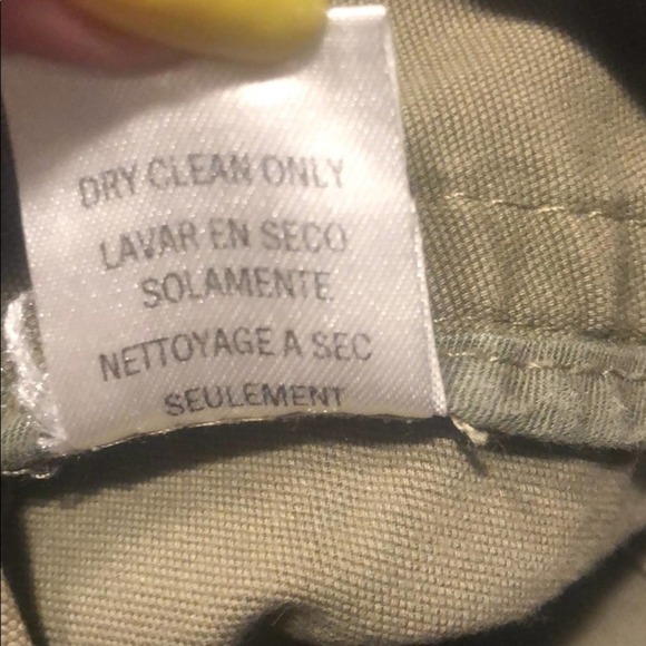 BCBG MaxAzria Shelly cuffed Shorts Sz 2 - Picture 6 of 6